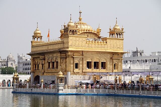 Golden Temple India a Beautiful Holy Place in the World